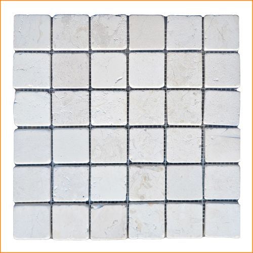 Helles Marmor-Mosaik 30 x 30 cm – edle Natursteinfliese mit feiner Struktur für Wand und Boden.