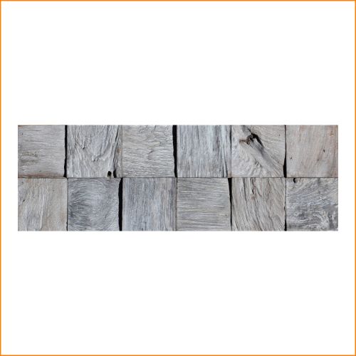 Grau bearbeiteter Wandverblender aus recyceltem Teakholz – moderne Holzverkleidung mit strukturierter Oberfläche und edler Farbgebung.