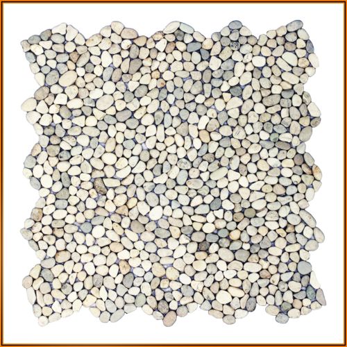 Kleine Flusskiesel auf Netz, 30×30 cm – helles Naturstein-Mosaik für Boden, Wand und Dekorflächen.