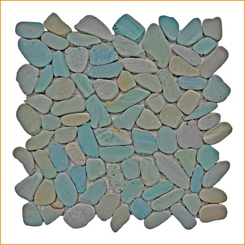 Geschnittenes Kieselmosaik 30×30 cm in zarten Türkis- und Grüntönen – edles Natursteinmosaik für Bad, Dusche und Wellnessbereiche.
