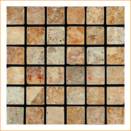 Travertin-Mosaik gold 30 × 30 cm – warme Natursteinfliesen mit mediterranen Farbtönen.