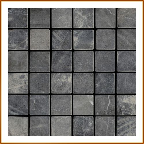 Hochwertiges graues Marmor-Mosaik aus Naturstein – stilvolle Fliese mit polierter Oberfläche für Bad, Küche oder Wohnzimmer.