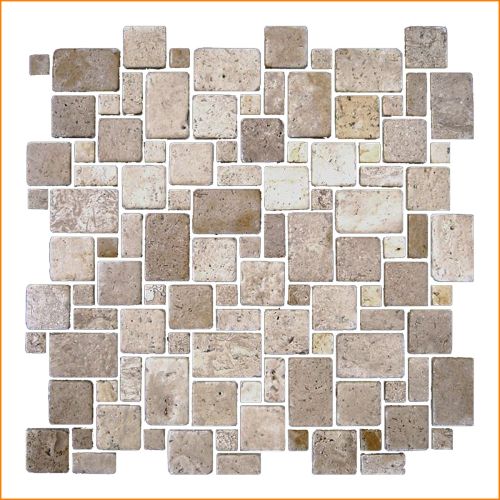 Travertin-Mosaik im römischen Verband – Natursteinfliesen in Beigetönen für elegante Wand- und Bodengestaltung.