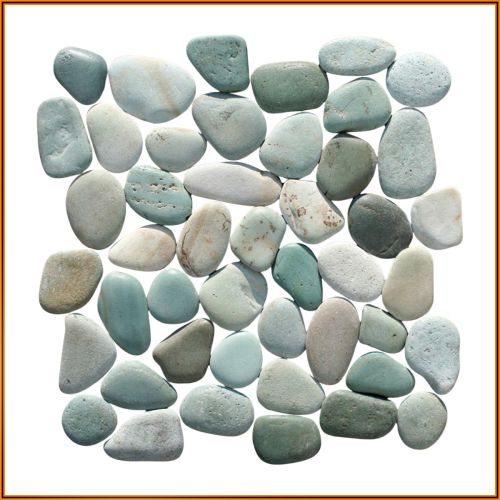 Naturstein-Kieselmosaik in sanftem Meergrün, 30×30 cm – runde Flusskiesel-Fliesen für Wand, Boden und Wellnessbereiche.
