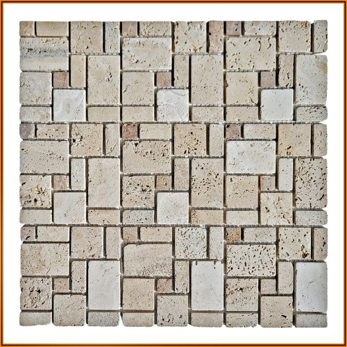Natursteinmosaik aus Travertin in warmem Beige – elegante Mosaikfliesen für Bad, Küche und Wohnräume.